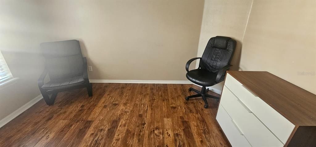 For Rent: $2,100 (3 beds, 2 baths, 1686 Square Feet)