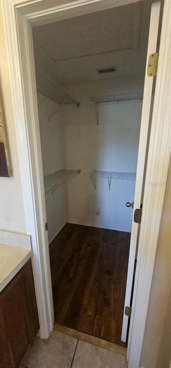 For Rent: $2,100 (3 beds, 2 baths, 1686 Square Feet)