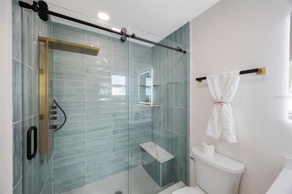 For Sale: $750,000 (4 beds, 3 baths, 1729 Square Feet)