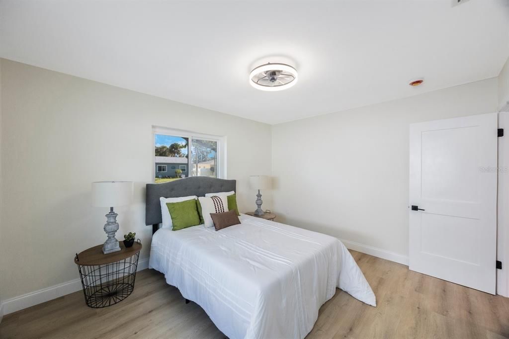 For Sale: $750,000 (4 beds, 3 baths, 1729 Square Feet)