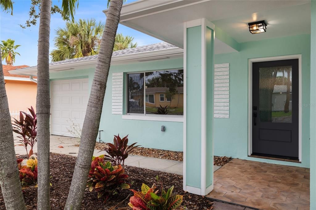 For Sale: $750,000 (4 beds, 3 baths, 1729 Square Feet)