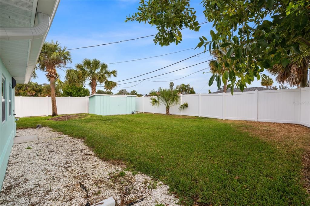 For Sale: $750,000 (4 beds, 3 baths, 1729 Square Feet)