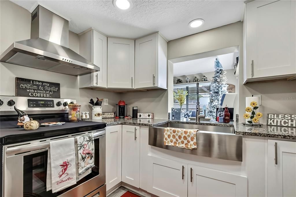 合同活跃: $299,500 (2 贝兹, 2 浴室, 1464 平方英尺)