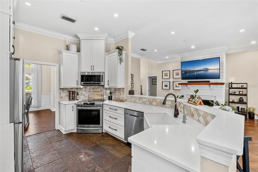 For Sale: $675,000 (4 beds, 2 baths, 2239 Square Feet)