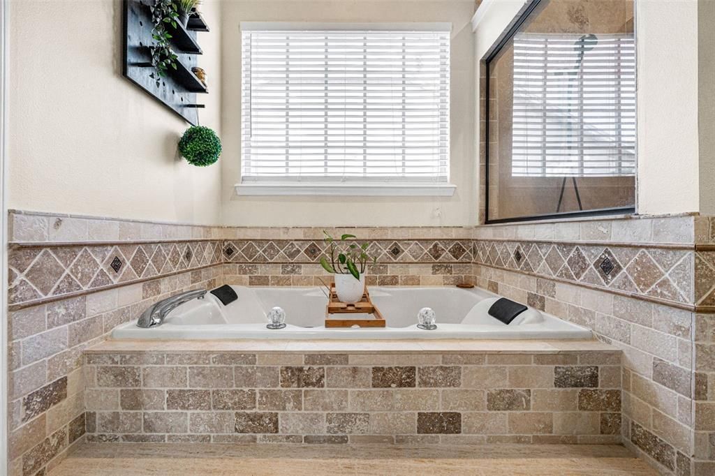 For Sale: $675,000 (4 beds, 2 baths, 2239 Square Feet)