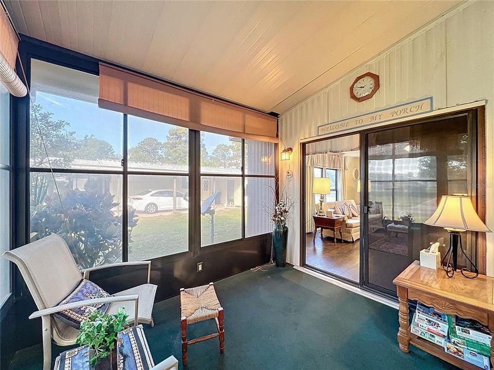 合同活跃: $160,000 (2 贝兹, 2 浴室, 1000 平方英尺)