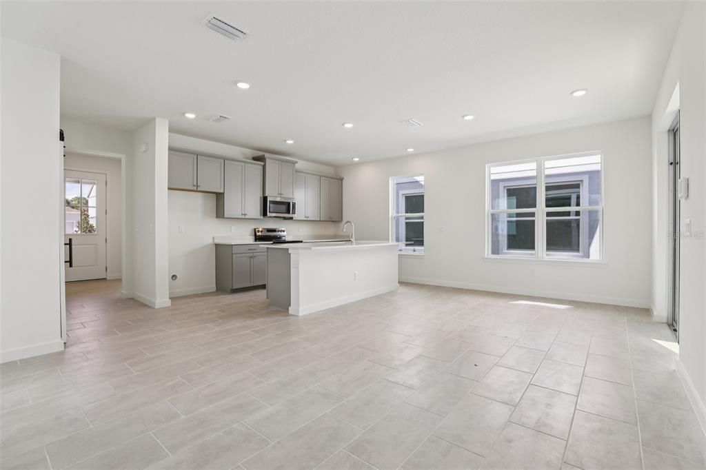 For Sale: $429,990 (3 beds, 2 baths, 1727 Square Feet)