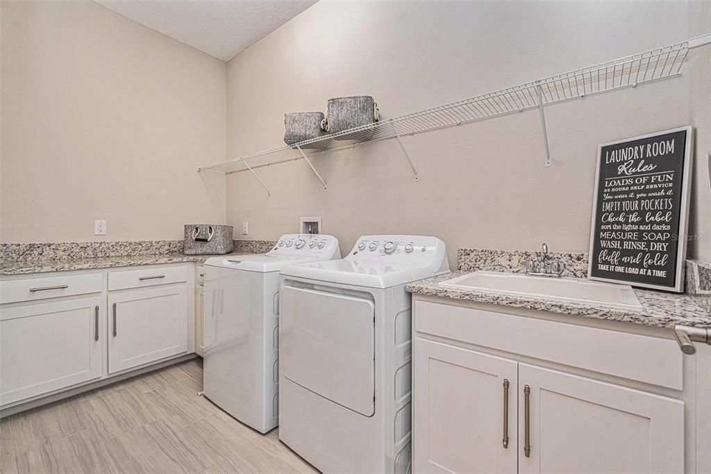 For Sale: $536,500 (3 beds, 2 baths, 2269 Square Feet)