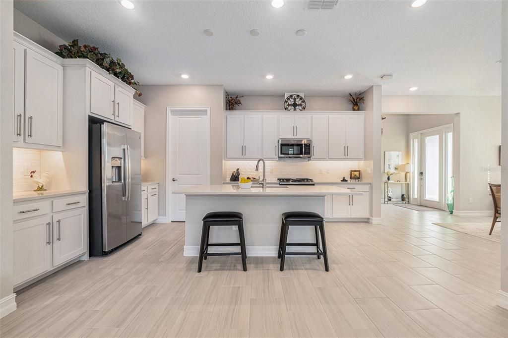 For Sale: $536,500 (3 beds, 2 baths, 2269 Square Feet)