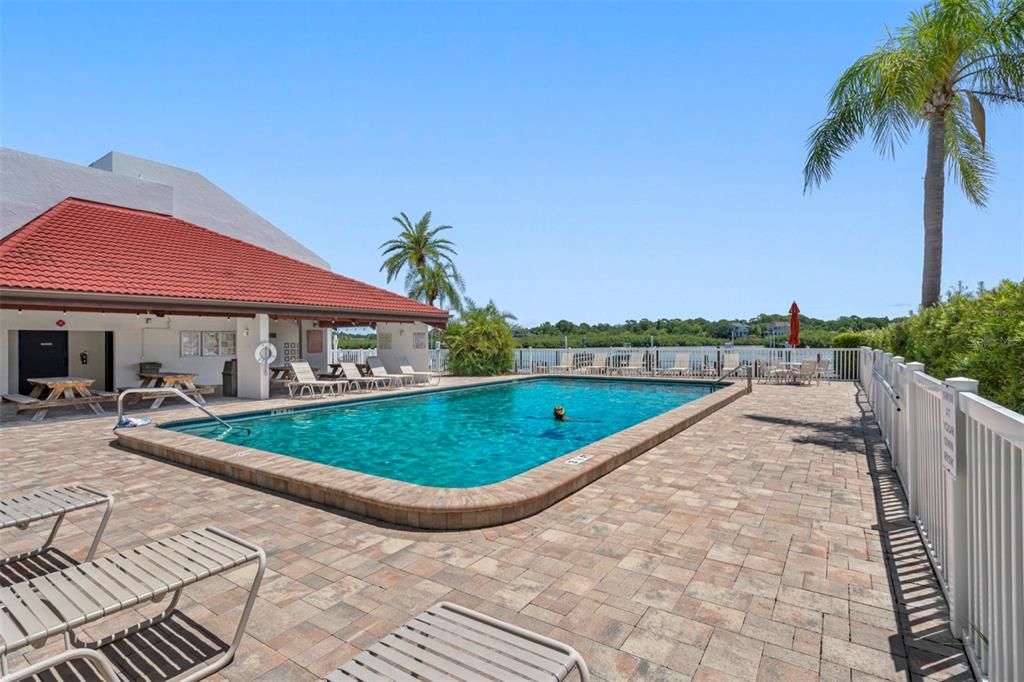 На продажу: $578,500 (2 спален, 2 ванн, 1360 Квадратных фут)