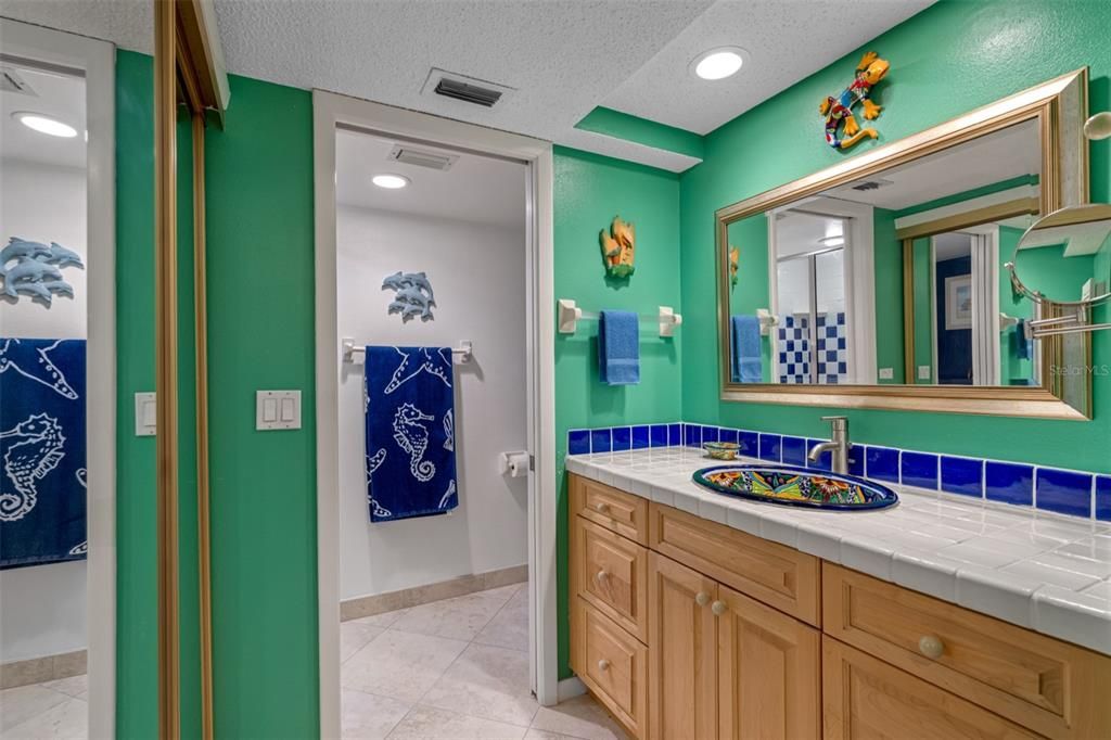 На продажу: $578,500 (2 спален, 2 ванн, 1360 Квадратных фут)