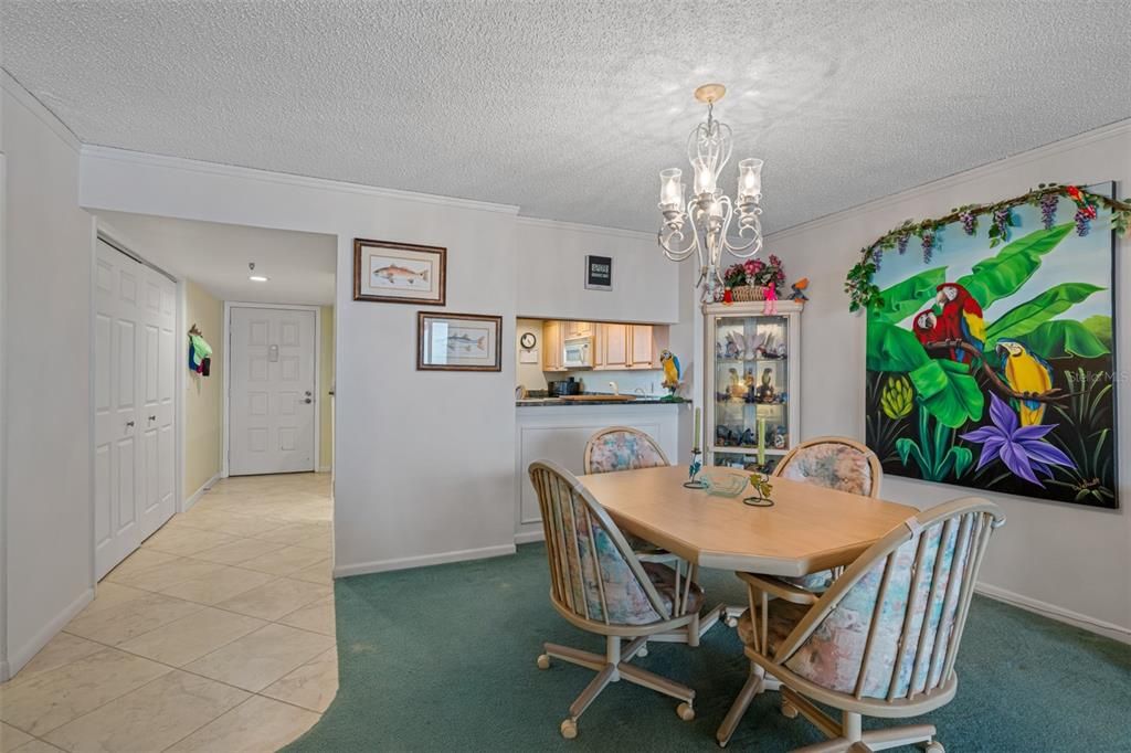 На продажу: $578,500 (2 спален, 2 ванн, 1360 Квадратных фут)