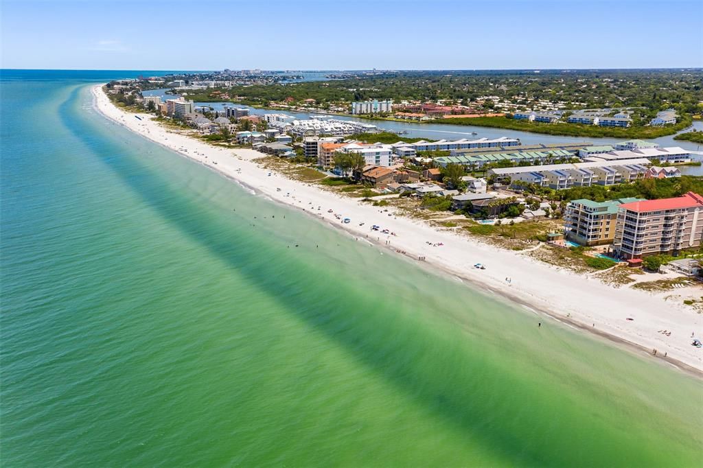 На продажу: $578,500 (2 спален, 2 ванн, 1360 Квадратных фут)