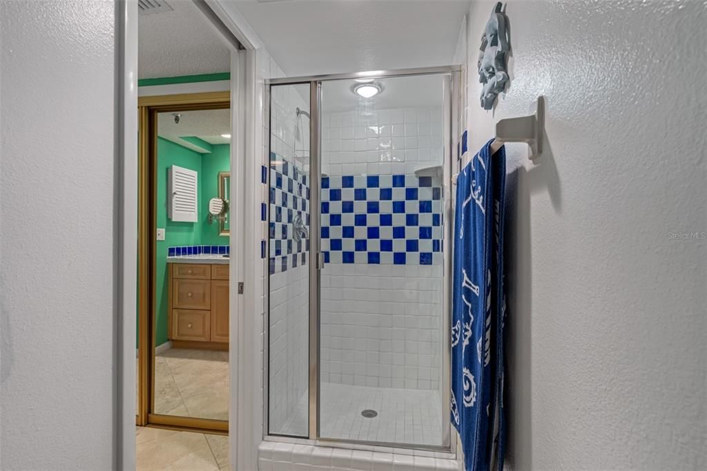 На продажу: $578,500 (2 спален, 2 ванн, 1360 Квадратных фут)