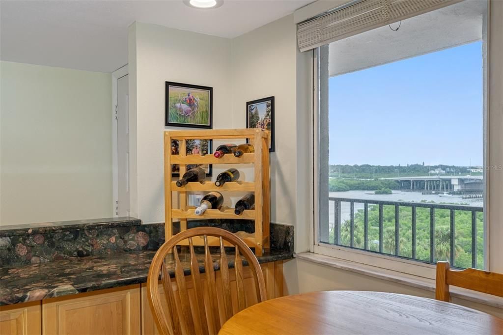 На продажу: $578,500 (2 спален, 2 ванн, 1360 Квадратных фут)