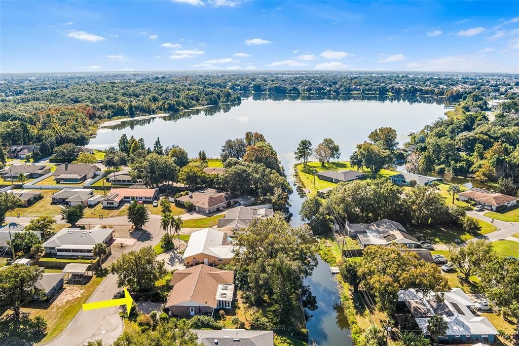 Active With Contract: $275,000 (3 beds, 2 baths, 1788 Square Feet)