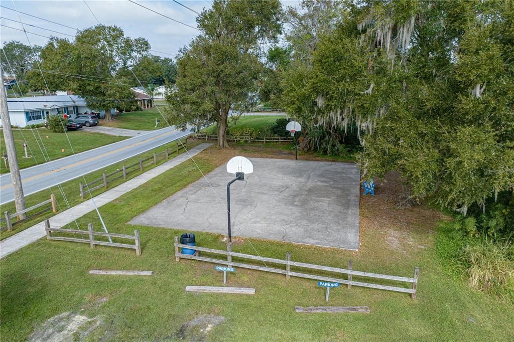 Active With Contract: $275,000 (3 beds, 2 baths, 1788 Square Feet)