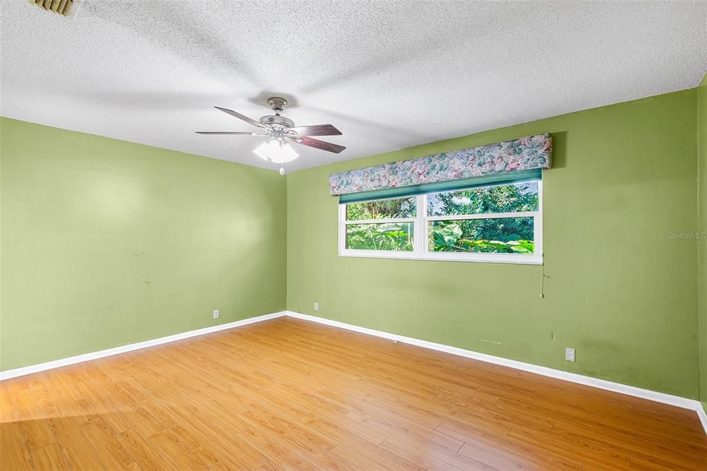 Active With Contract: $275,000 (3 beds, 2 baths, 1788 Square Feet)