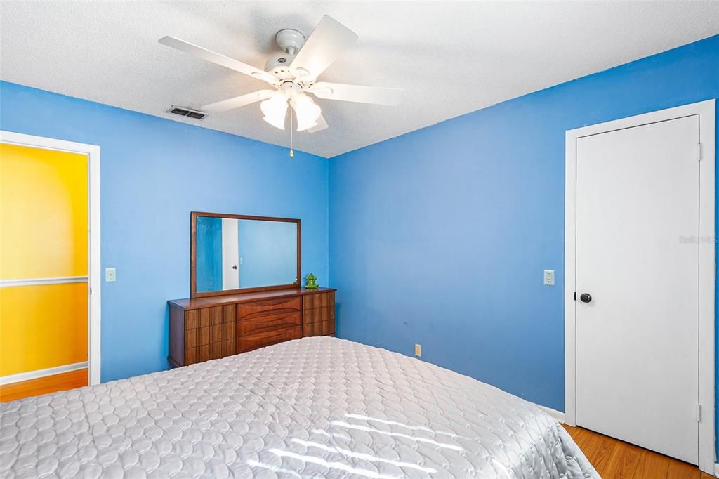 Active With Contract: $275,000 (3 beds, 2 baths, 1788 Square Feet)