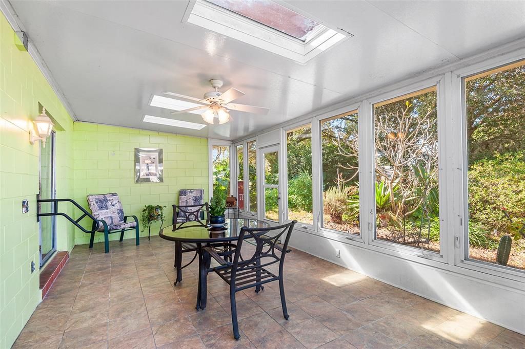 Active With Contract: $275,000 (3 beds, 2 baths, 1788 Square Feet)