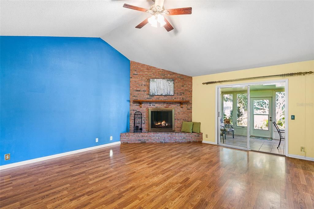 Active With Contract: $275,000 (3 beds, 2 baths, 1788 Square Feet)