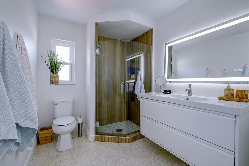 For Sale: $550,000 (2 beds, 2 baths, 1152 Square Feet)