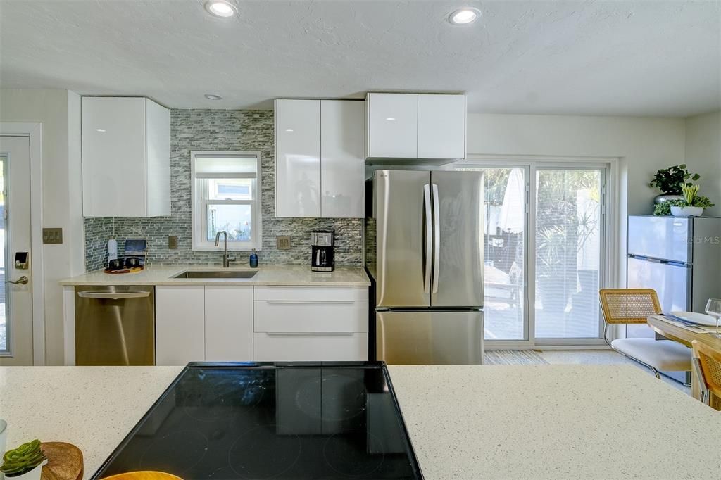 For Sale: $550,000 (2 beds, 2 baths, 1152 Square Feet)