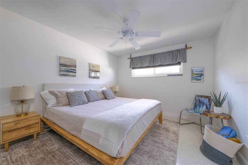 For Sale: $550,000 (2 beds, 2 baths, 1152 Square Feet)