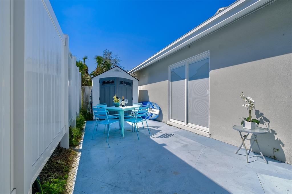 For Sale: $550,000 (2 beds, 2 baths, 1152 Square Feet)