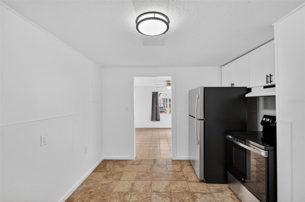 В аренду: $1,250 (1 спален, 1 ванн, 650 Квадратных фут)