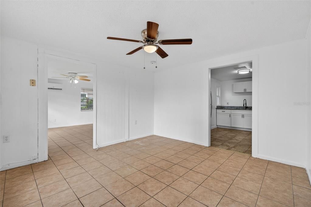 В аренду: $1,250 (1 спален, 1 ванн, 650 Квадратных фут)