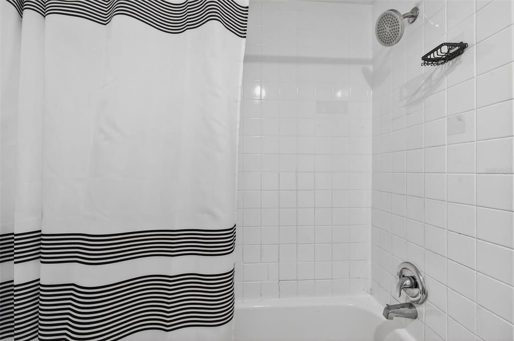 В аренду: $1,250 (1 спален, 1 ванн, 650 Квадратных фут)