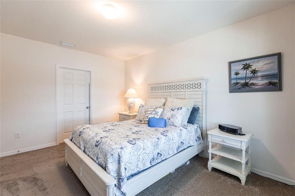 Activo con contrato: $440,000 (4 camas, 2 baños, 1828 Pies cuadrados)