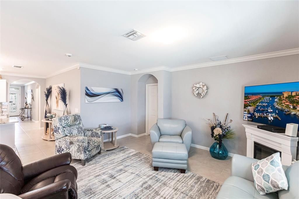 Activo con contrato: $440,000 (4 camas, 2 baños, 1828 Pies cuadrados)