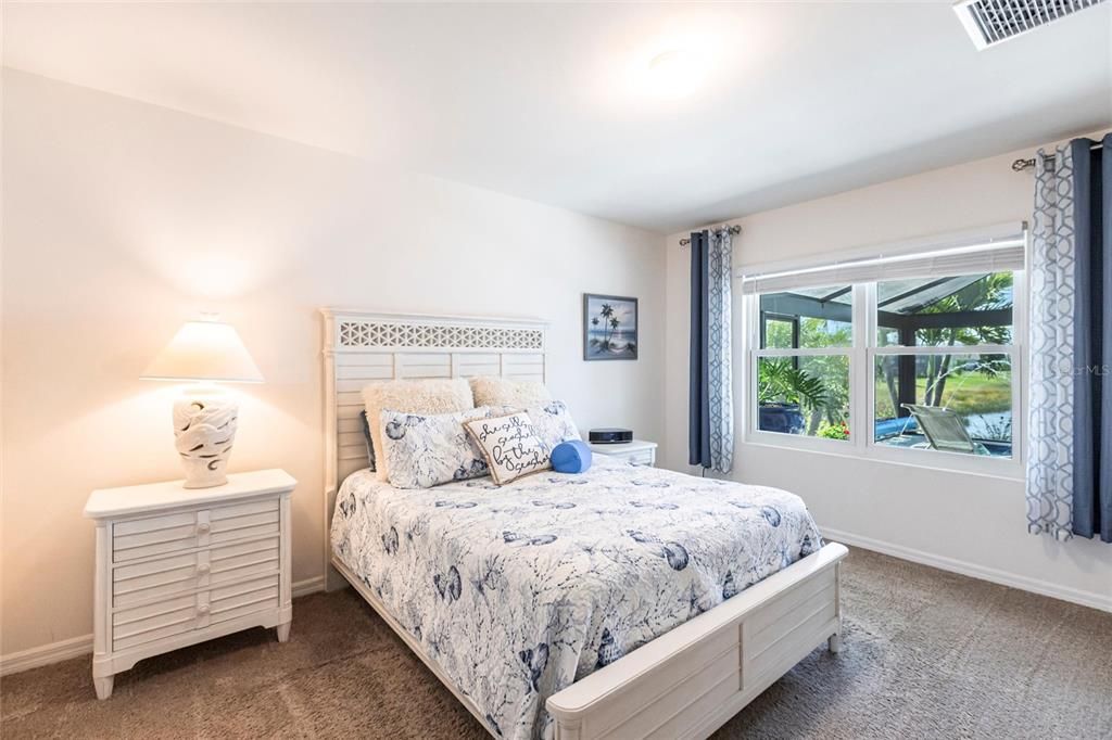 Activo con contrato: $440,000 (4 camas, 2 baños, 1828 Pies cuadrados)