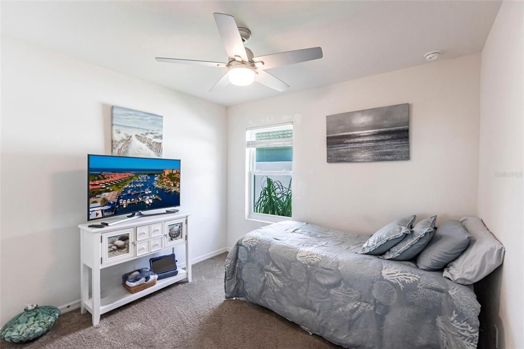 Activo con contrato: $440,000 (4 camas, 2 baños, 1828 Pies cuadrados)