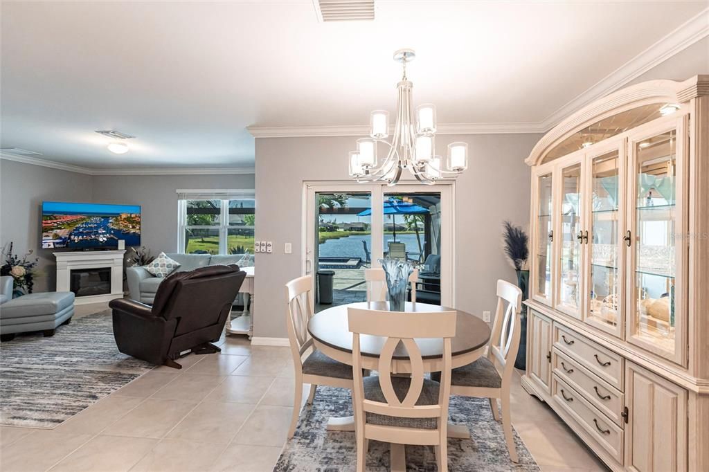 Activo con contrato: $440,000 (4 camas, 2 baños, 1828 Pies cuadrados)