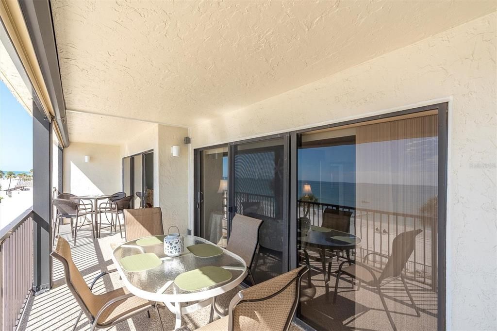 В аренду: $5,000 (2 спален, 2 ванн, 1225 Квадратных фут)