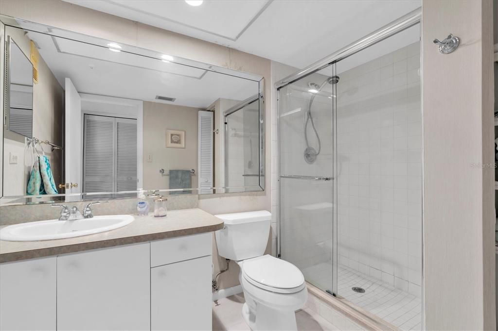 В аренду: $5,000 (2 спален, 2 ванн, 1225 Квадратных фут)