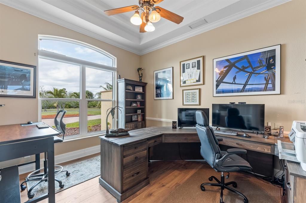 For Sale: $2,300,000 (5 beds, 4 baths, 4915 Square Feet)