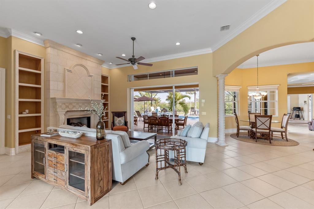 For Sale: $2,300,000 (5 beds, 4 baths, 4915 Square Feet)