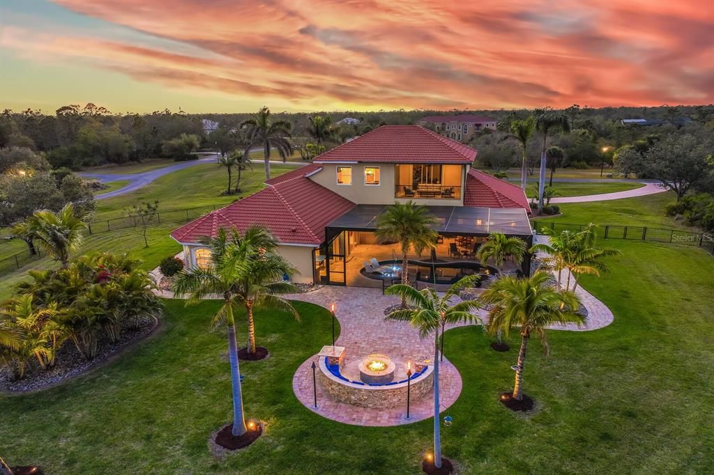 For Sale: $2,300,000 (5 beds, 4 baths, 4915 Square Feet)