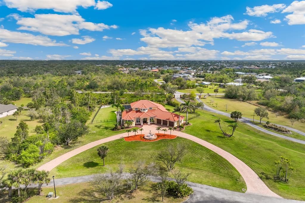 For Sale: $2,300,000 (5 beds, 4 baths, 4915 Square Feet)