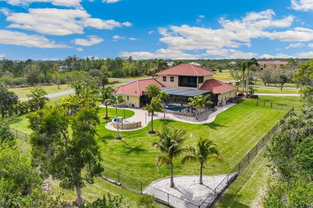 For Sale: $2,300,000 (5 beds, 4 baths, 4915 Square Feet)