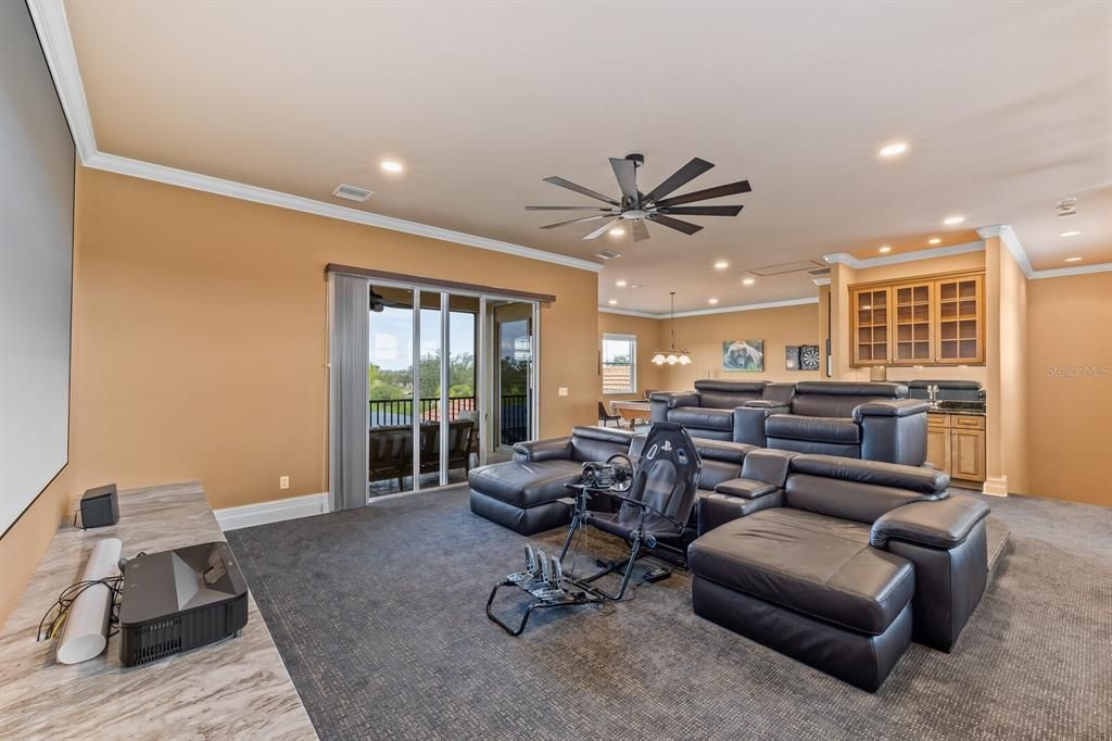 For Sale: $2,300,000 (5 beds, 4 baths, 4915 Square Feet)