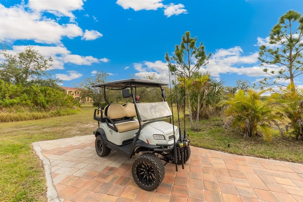 For Sale: $2,300,000 (5 beds, 4 baths, 4915 Square Feet)