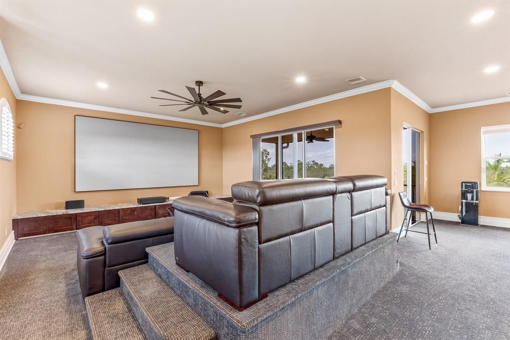 For Sale: $2,300,000 (5 beds, 4 baths, 4915 Square Feet)