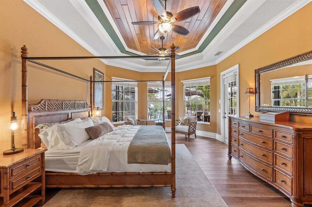 For Sale: $2,300,000 (5 beds, 4 baths, 4915 Square Feet)