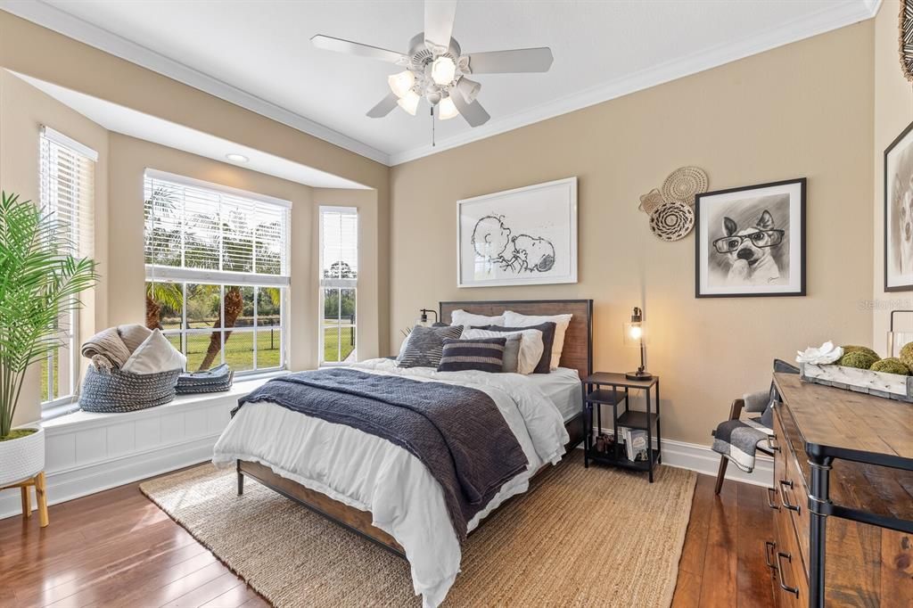 For Sale: $2,300,000 (5 beds, 4 baths, 4915 Square Feet)