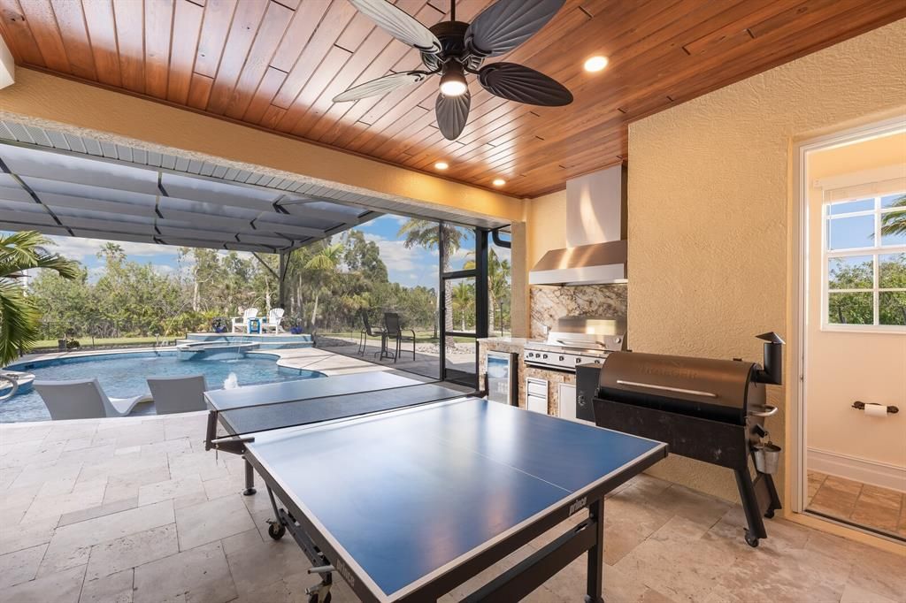 For Sale: $2,300,000 (5 beds, 4 baths, 4915 Square Feet)